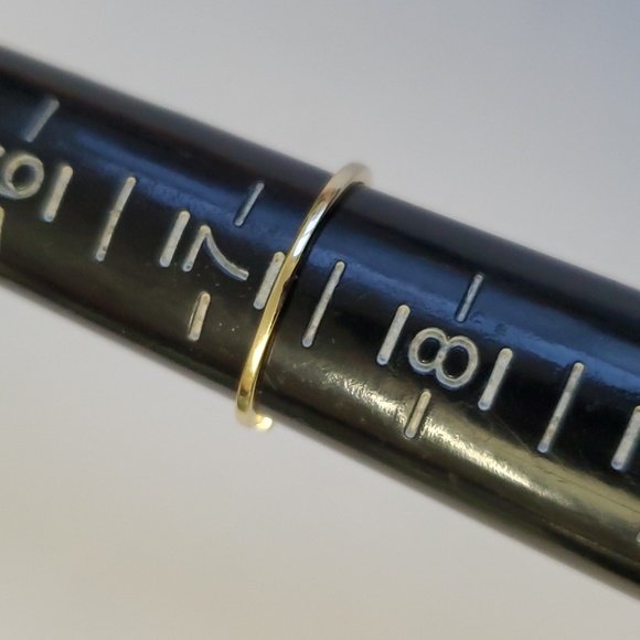 ‘Emerald Trio Elegance’ Sterling Silver 925 Emerald Minimalist Ring - Picture 8 of 8